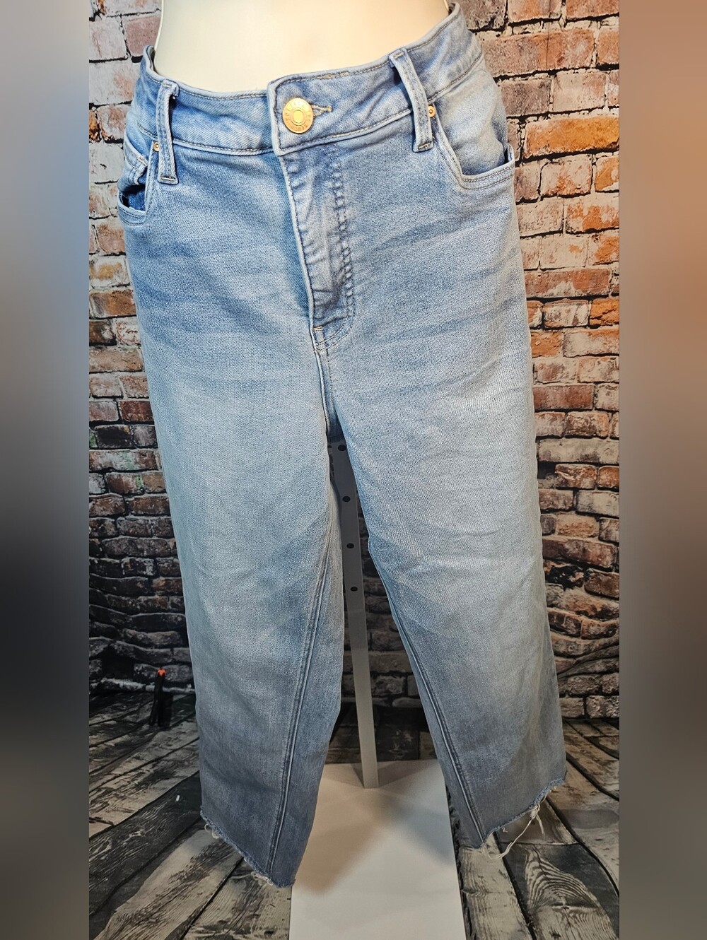 KUT From The Kloth Fab Ab Mom Jean Size 30 High Rise Straight Leg Raw Hem Light - Picture 1 of 5